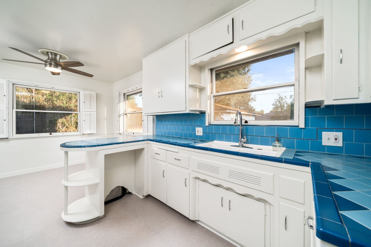 226 E Villanova