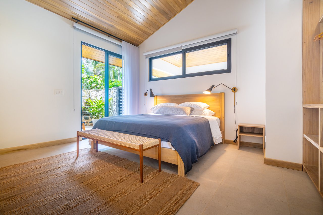 Casa Otra Vida – A Private Jungle Retreat with Ocean Views & Off-Grid Luxury