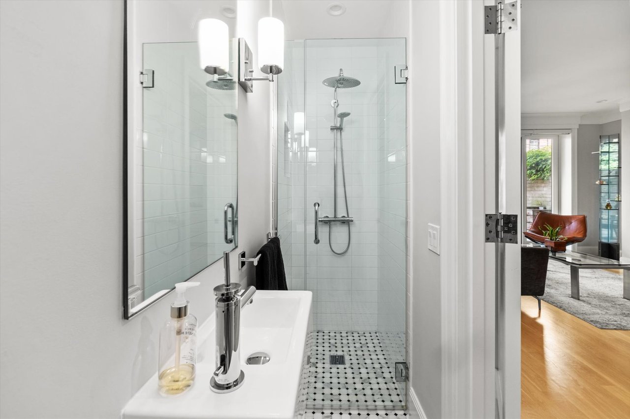 11 Claremont Park, Unit 1