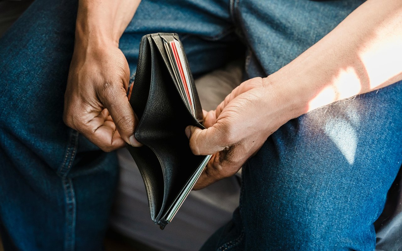 What Does It Mean to Be "House Poor" and How to Avoid It?