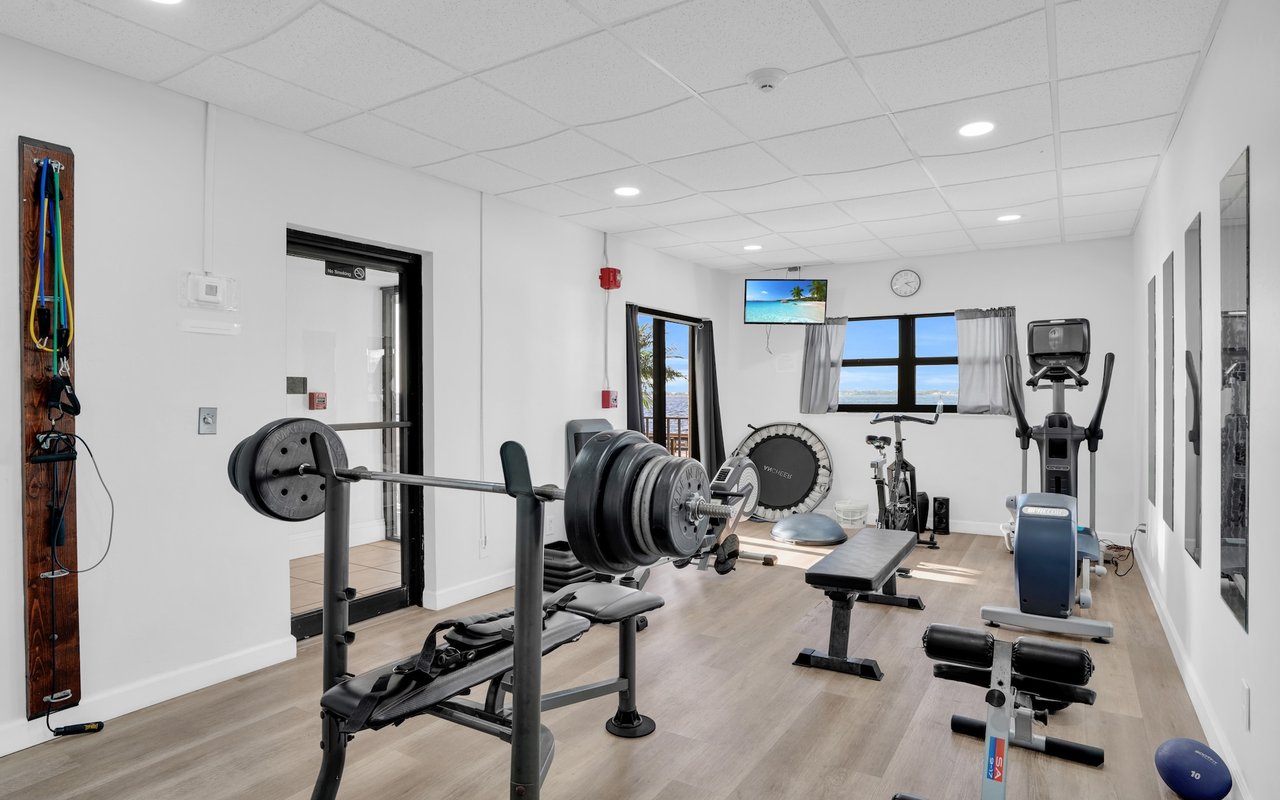 1925 Clifford St #1102