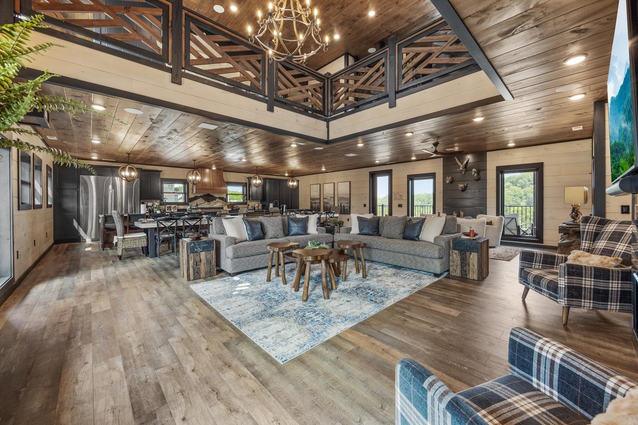 1362 Rambling Creek Way