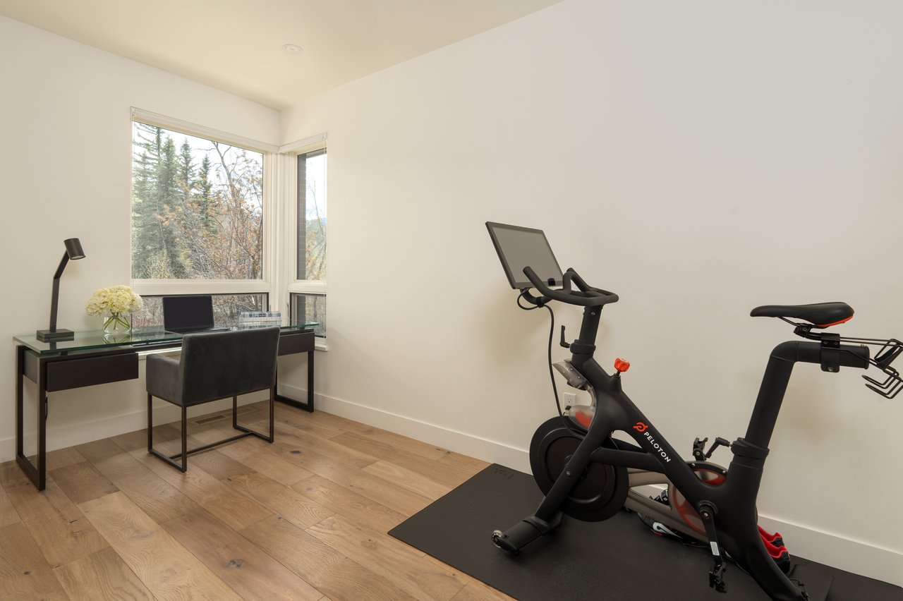 22856 Two Rivers Road