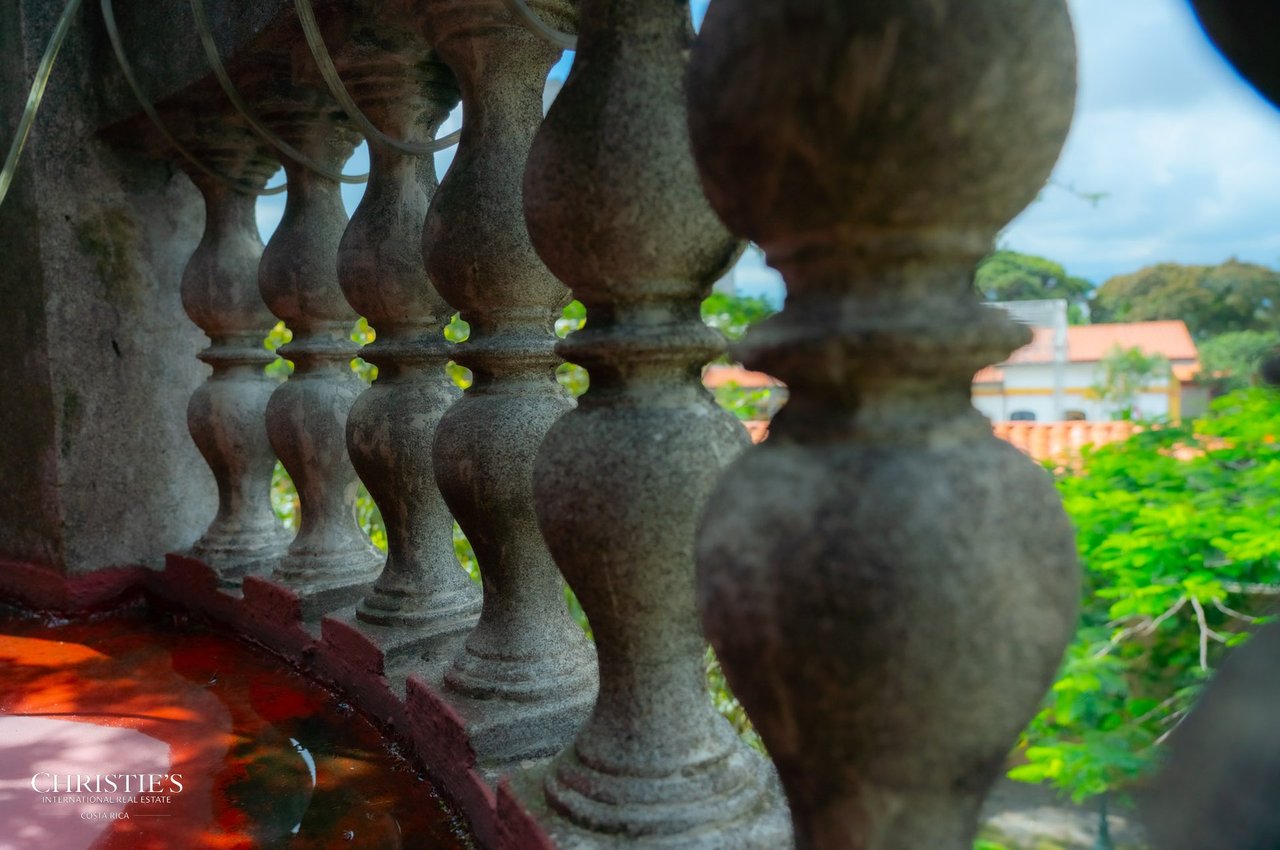 Edificio Jiménez- A Timeless Architectural Gem in Historic San José