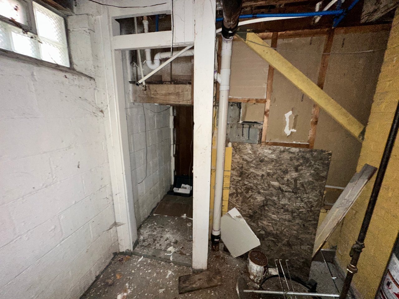 16592 Saint Marys St