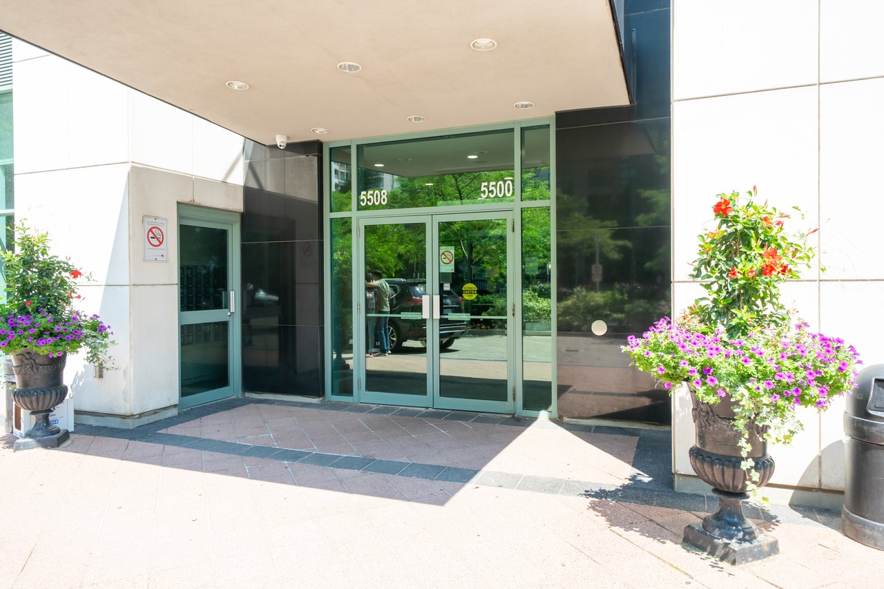 5508 Yonge St PH02
