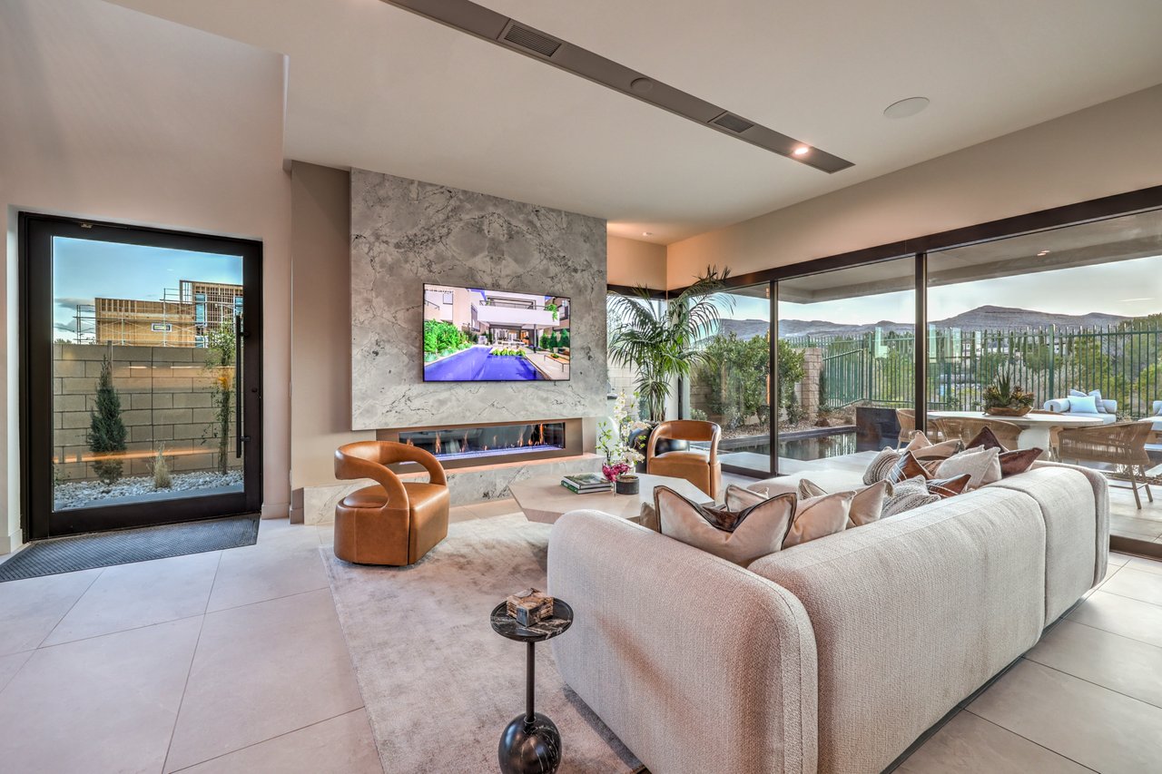 4077 Heron Fairway Dr