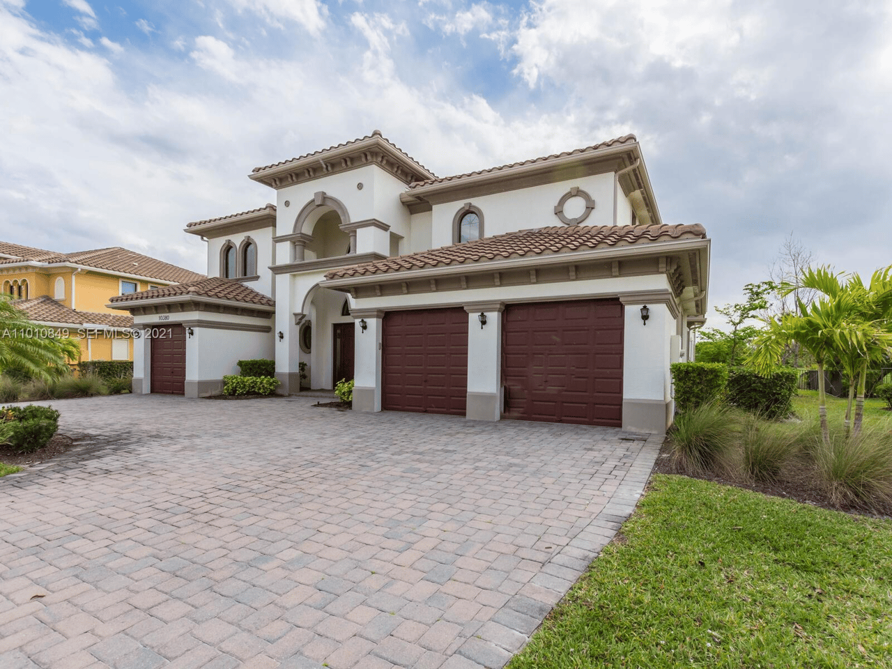 10380 S Barnsley Dr