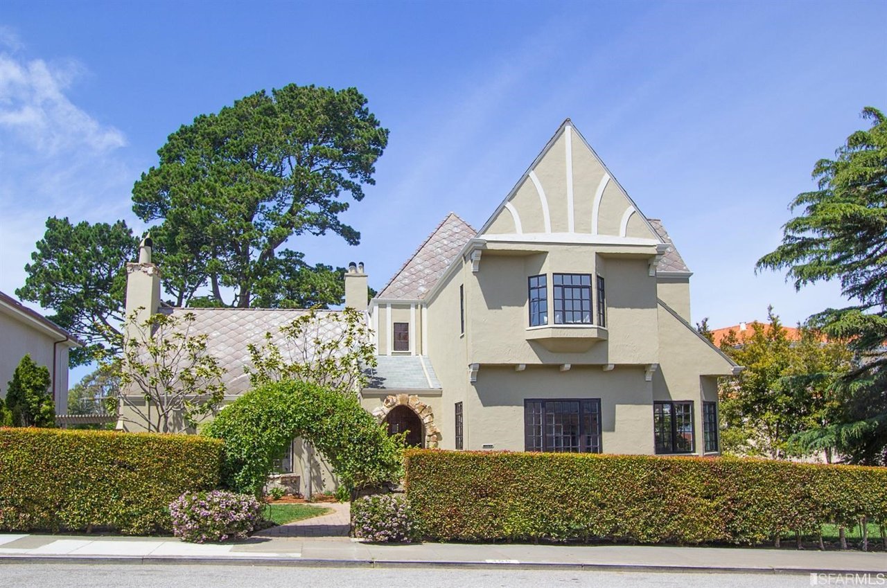 300 Brentwood Ave