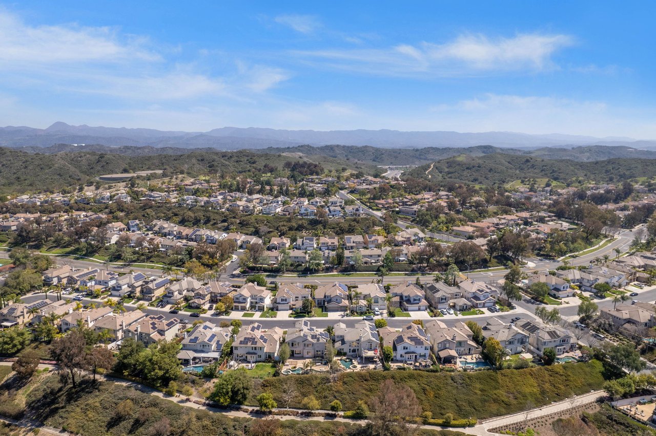 Seller’s Blueprint 2026: What Orange County Sellers Should Know After Mortgage Rates Briefly Fell Below 6% cover