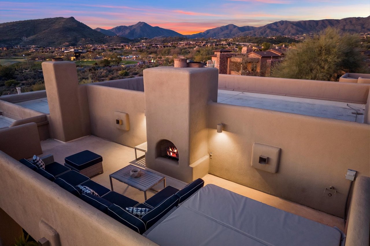 10046 E Hidden Valley Rd