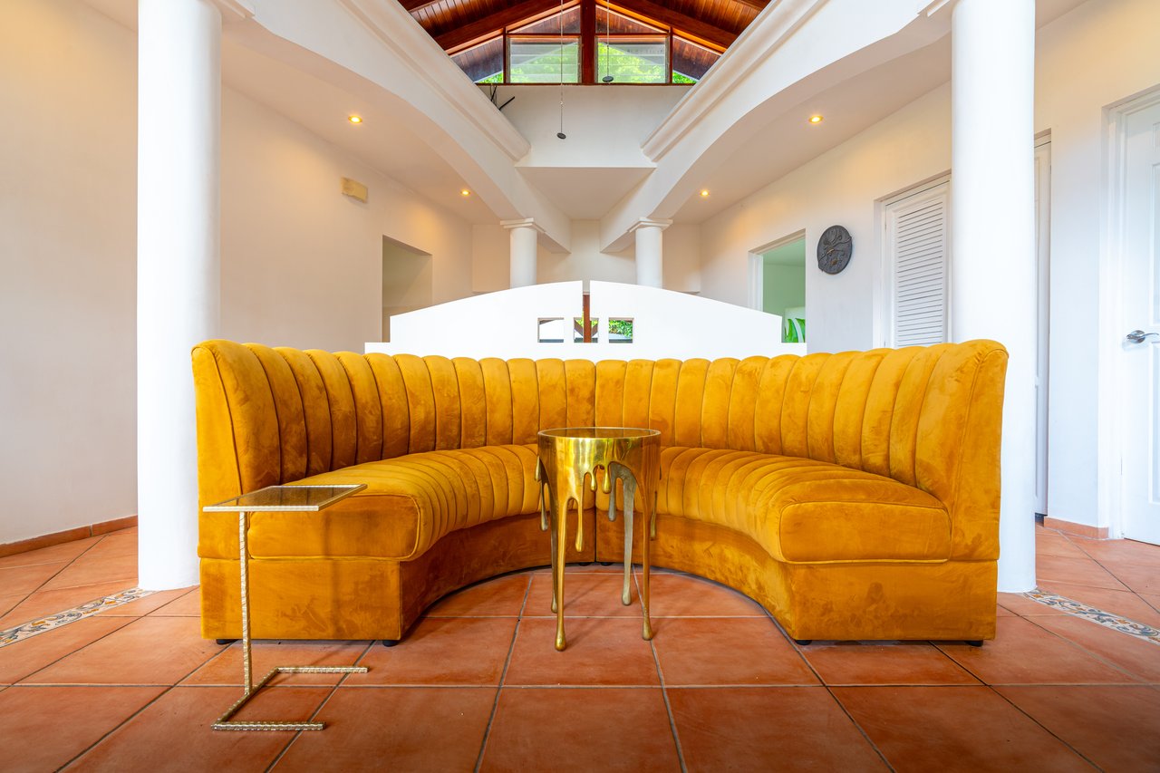 VILLA TURQUESA – MAJESTIC OASIS, CLOSE TO THE BEACH AND WILDLIFE – 1.92 ACRES