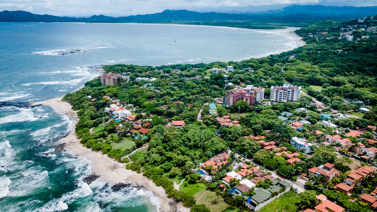 Villa Cerca del Mar 5 | Beach House in Highly Coveted and Intimate Development in Tamarindo/Langosta
