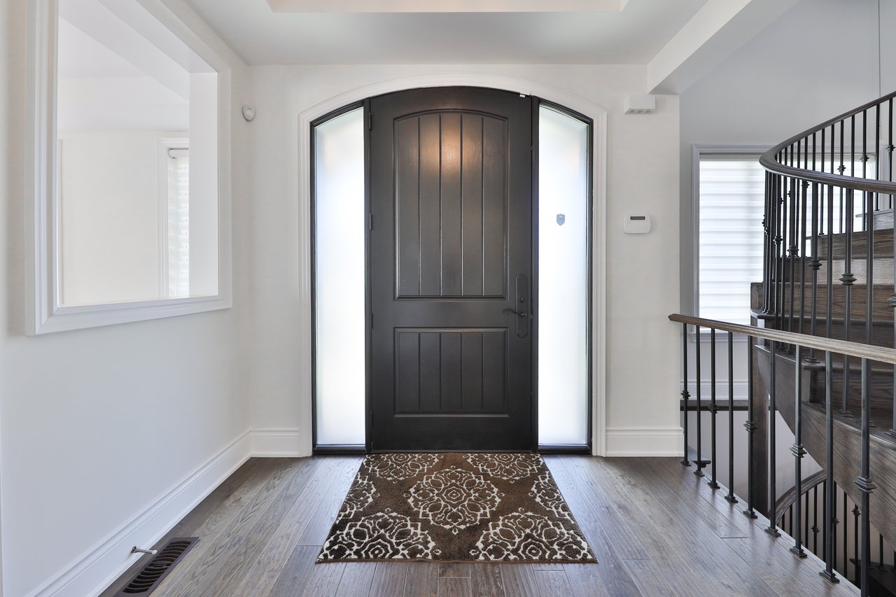 2163 Vineland Crescent, Oakville