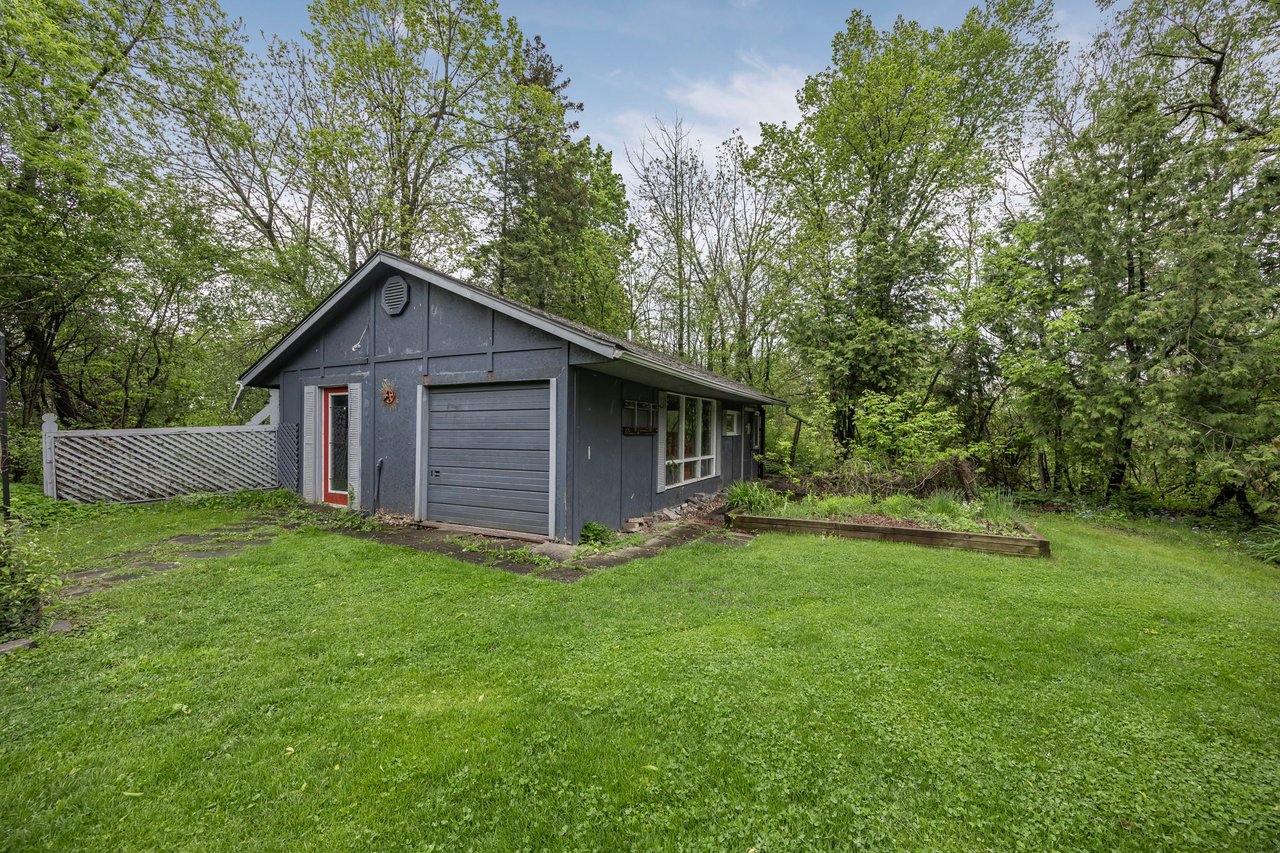 55 Old Church Road, King