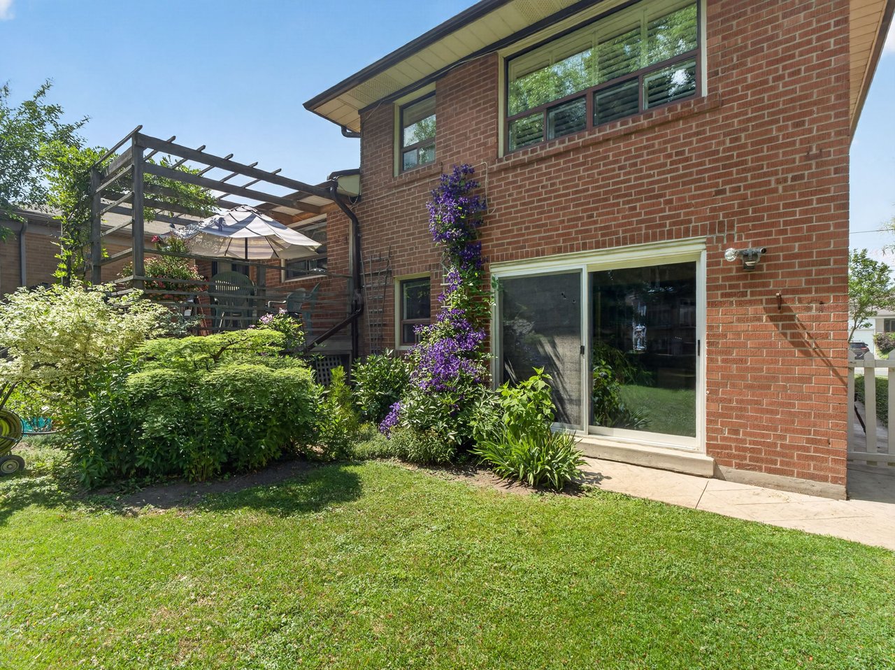 SOLD: Meticulously Maintained Residence