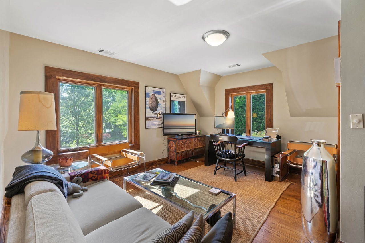 283 West Laurel Ave