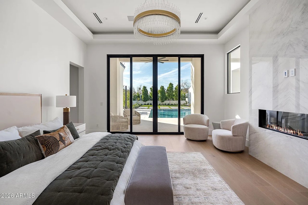 4534 E PEBBLE RIDGE Road