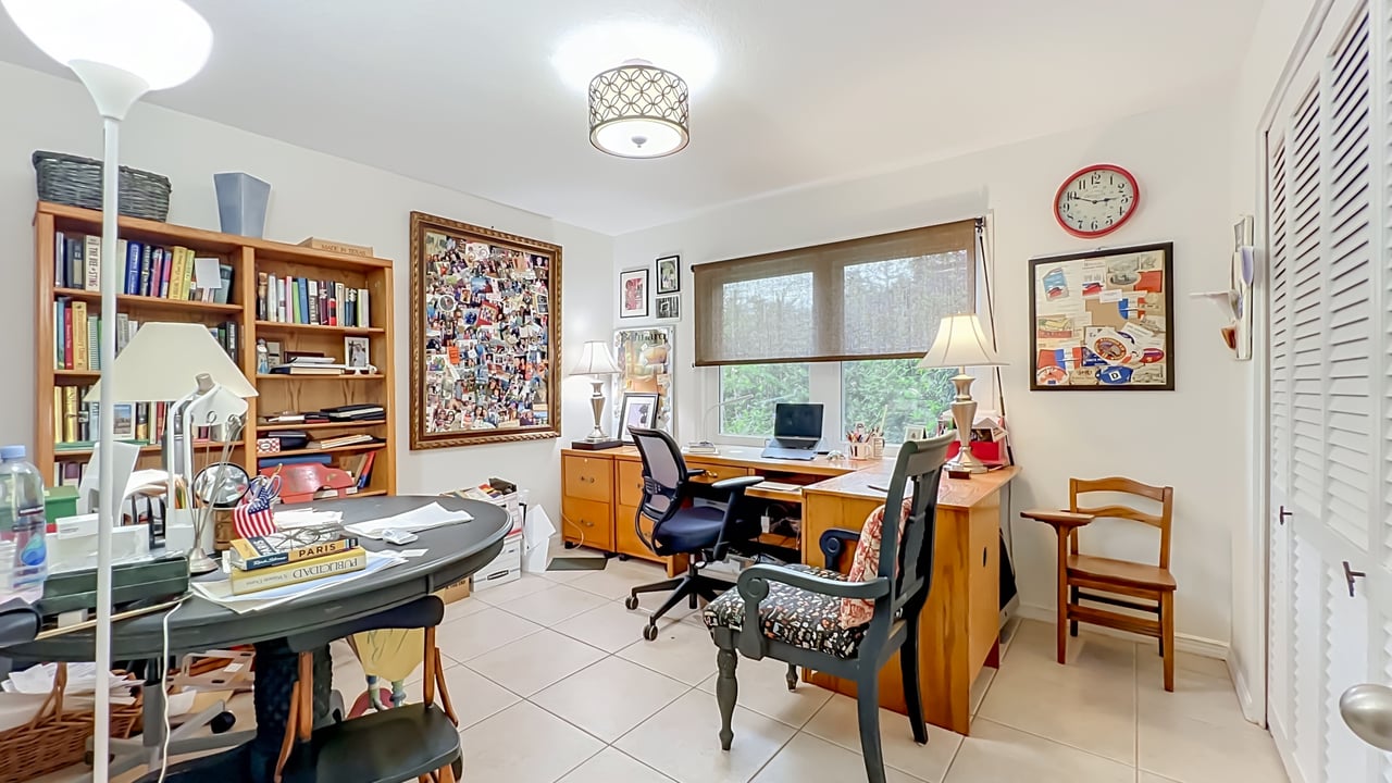 Winter Park Vias Traditonal 5-Bedroom Home near Racquet Club