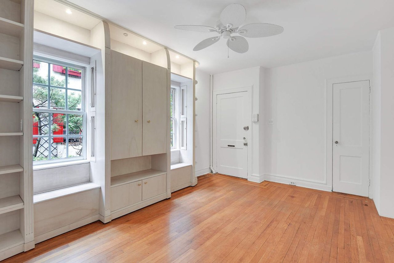 19 Pomander Walk, #1