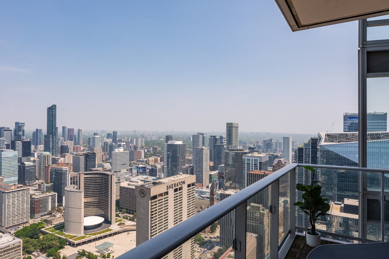 Suite 6104- 180 University Avenue