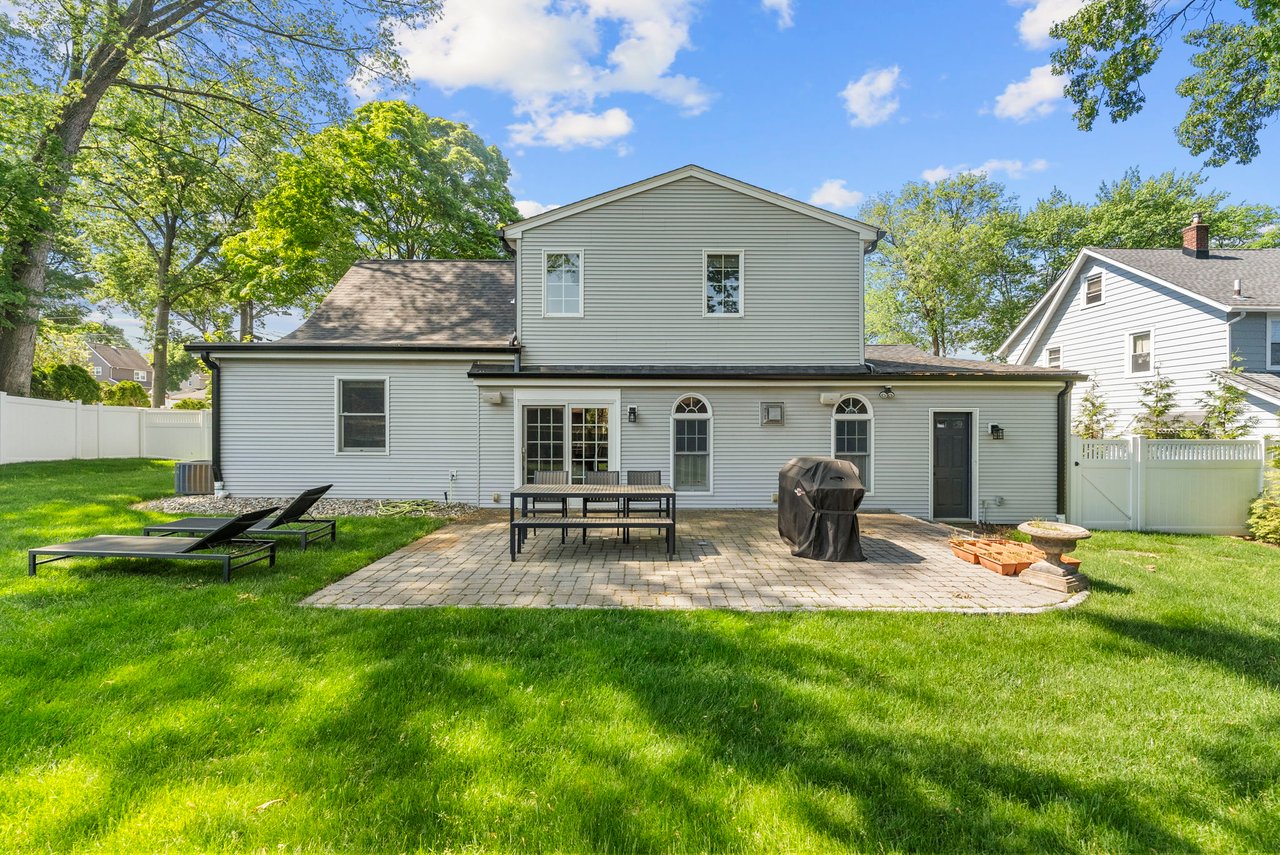 200 Hillside Ave, River Edge, NJ 07661