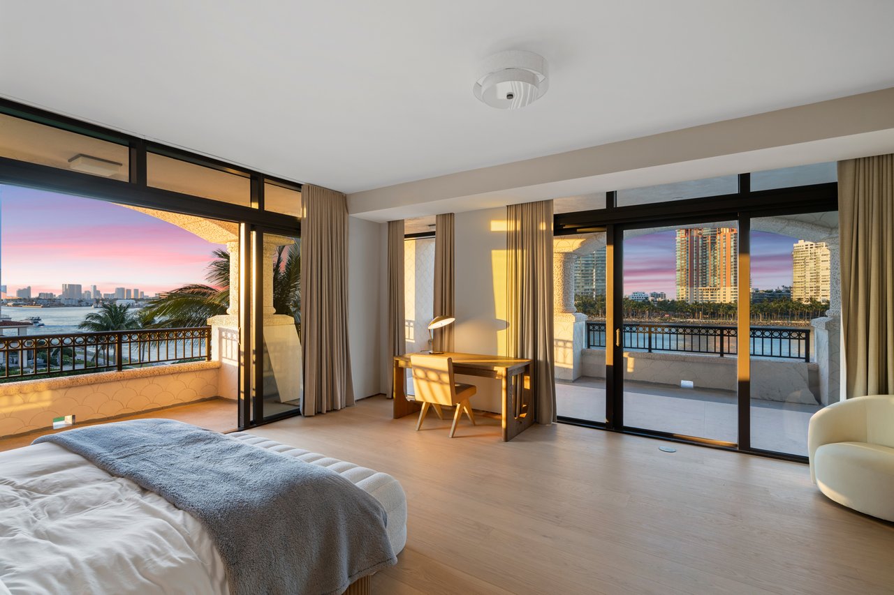 Palazzo Del Sol 7043