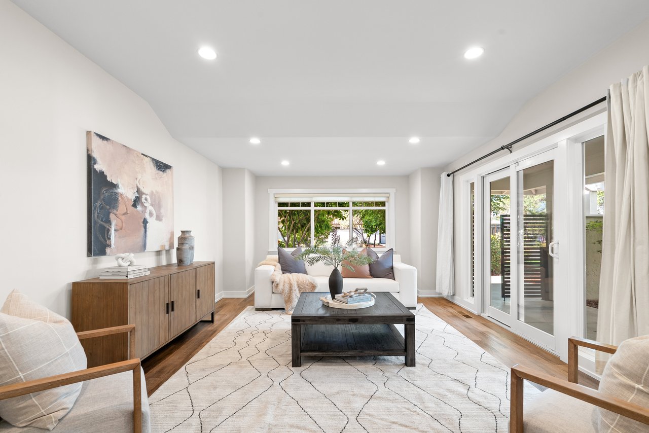 247 Marchmont Dr
