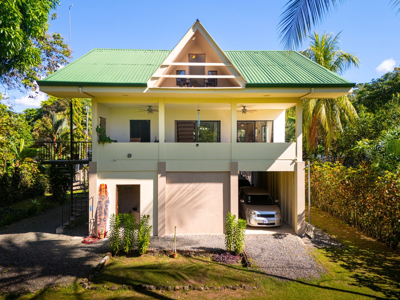 Casa Brisa de La Playa, 2 Bedroom Home Just Steps From the Beach!