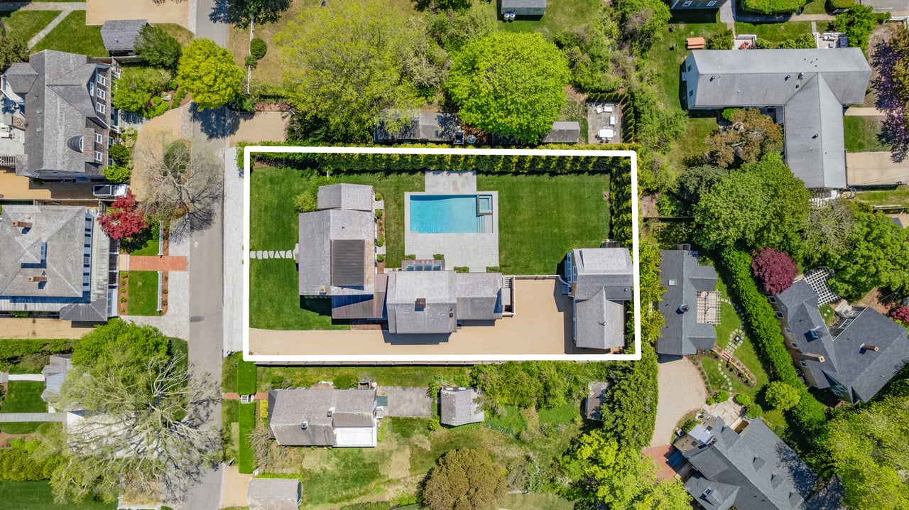 30 Pierce Ln