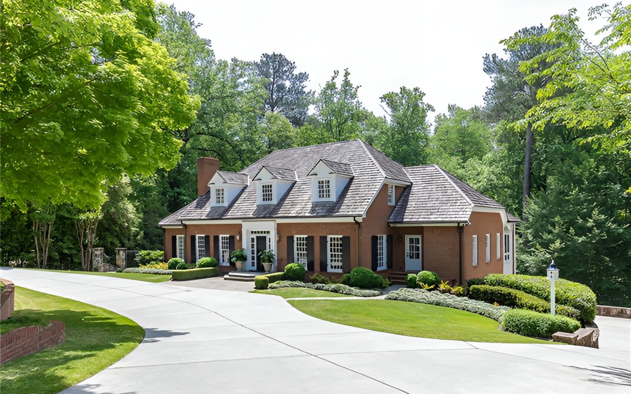 Check Out Dorsey Alston’s New Atlanta Luxury Home Listings for the Week