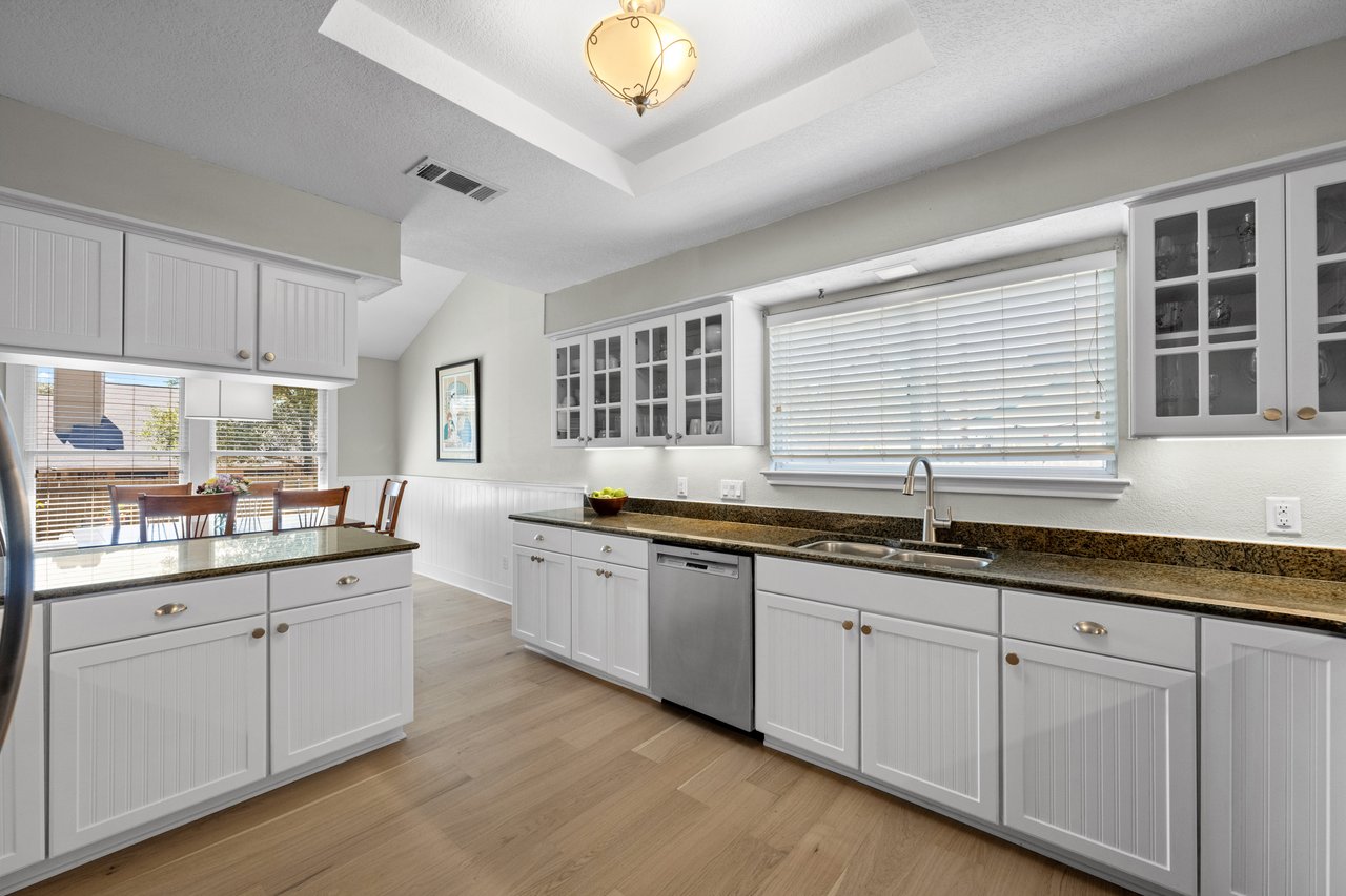 6103 Waldon Hollow