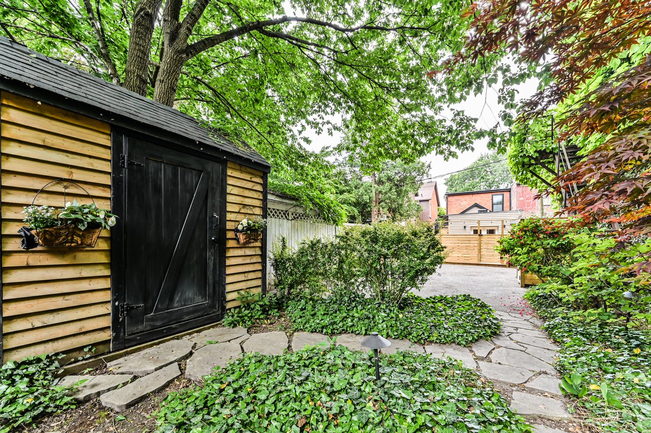 61 Gwynne Avenue, Toronto