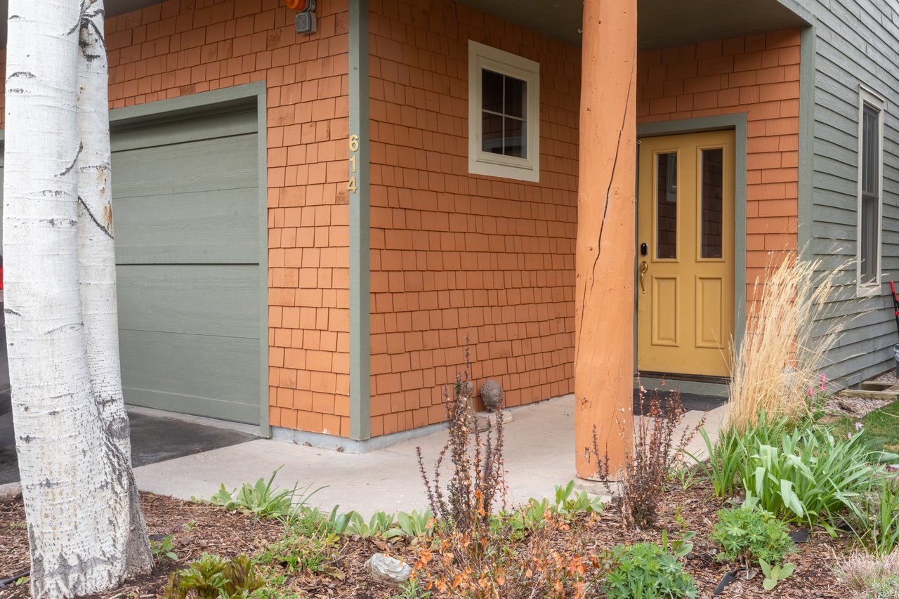 Bright & Stylish Willits Townhome with Modern Upgrades