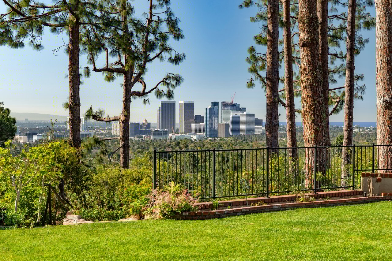 1005 N ALPINE DR, beverly hills