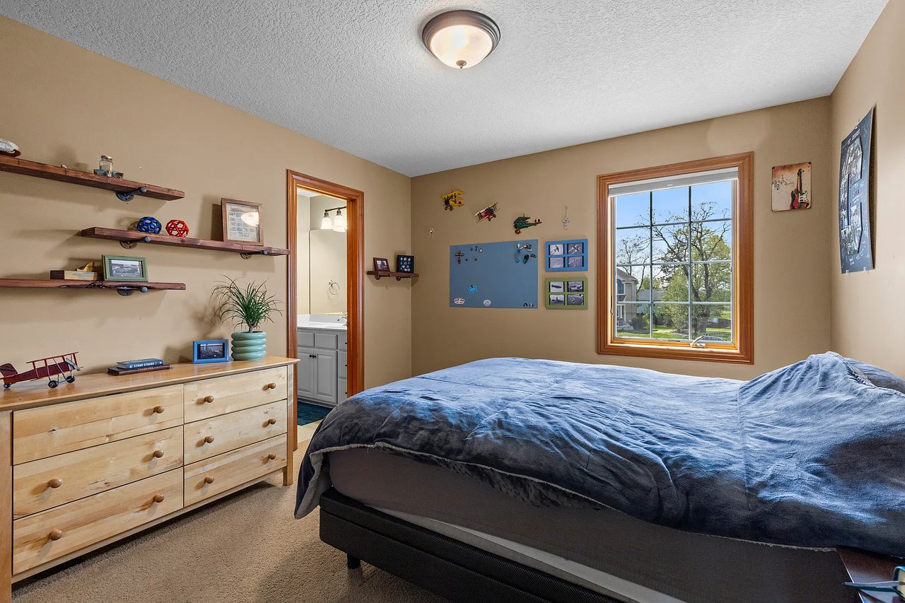 Hanson-Built Model Home on Quiet Cul-De-Sac