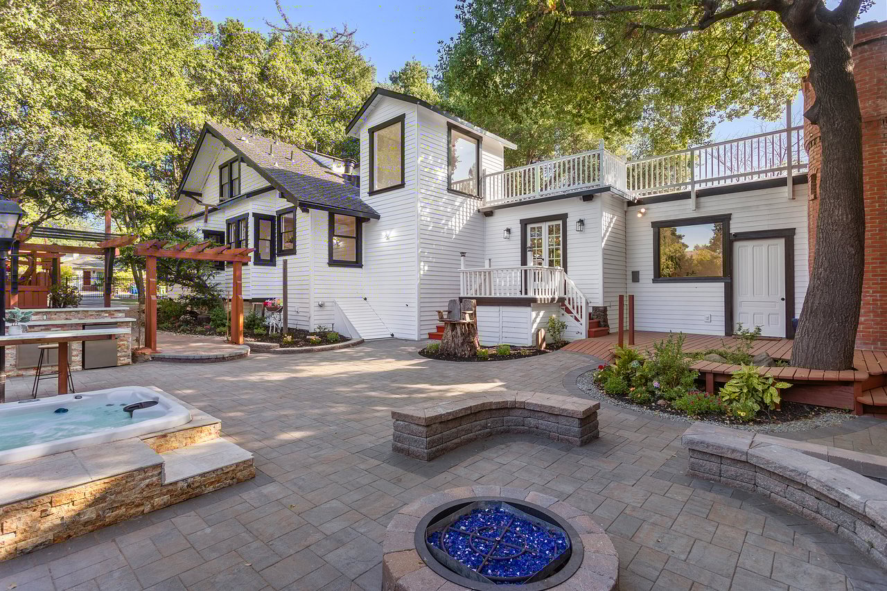 14275 Saratoga Ave, Saratoga
