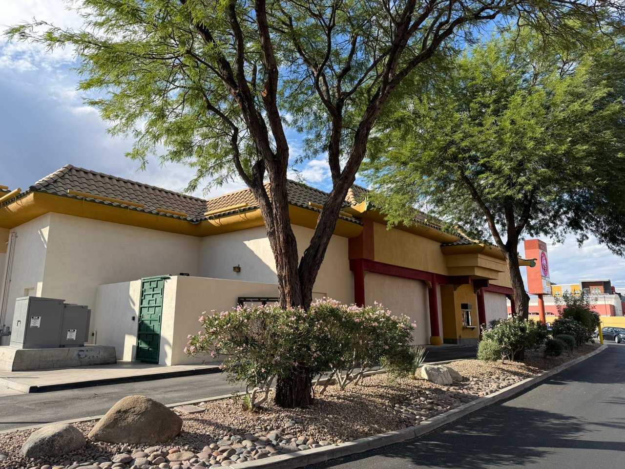 Spring Mountain Square