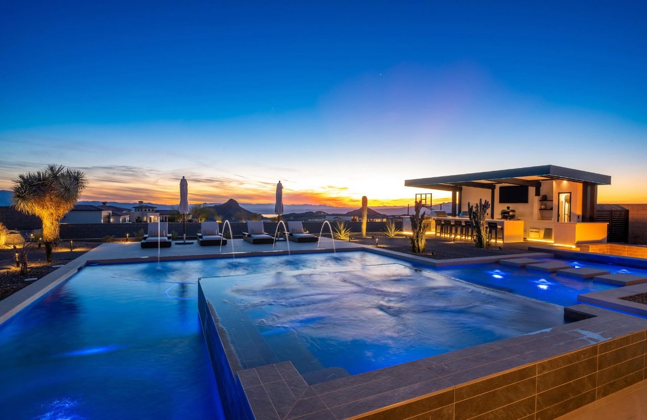 The Foothills (with Lake Views/Access)