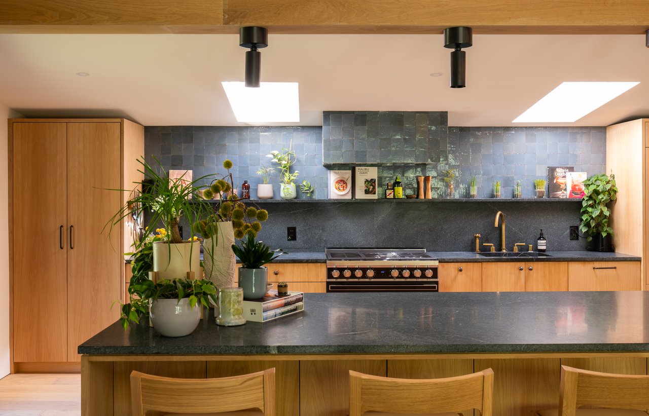 4157 Sunswept Dr, Studio City