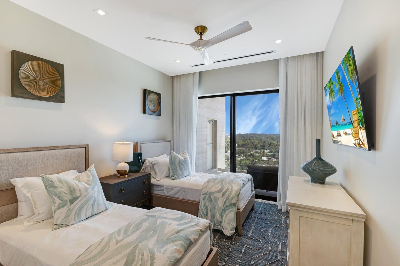 Aqualina Beach Front Apartment, 1103 