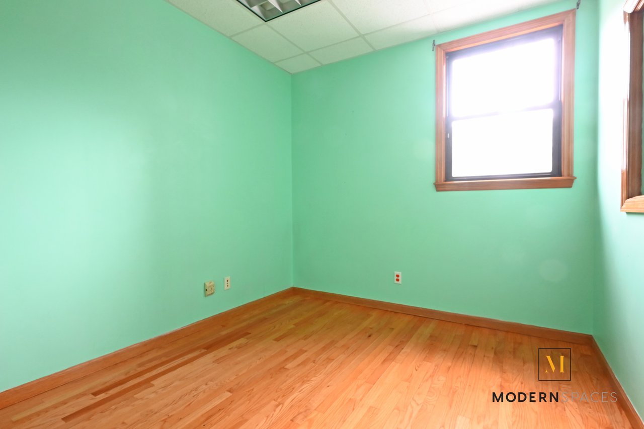 38-31 Crescent Street 2nd Floor