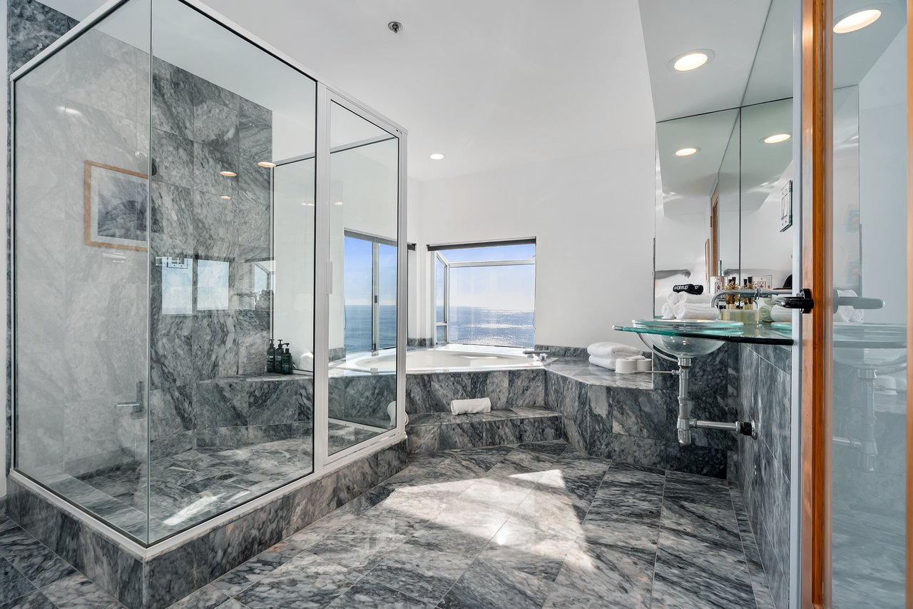 Casa Bianca by Oraklus