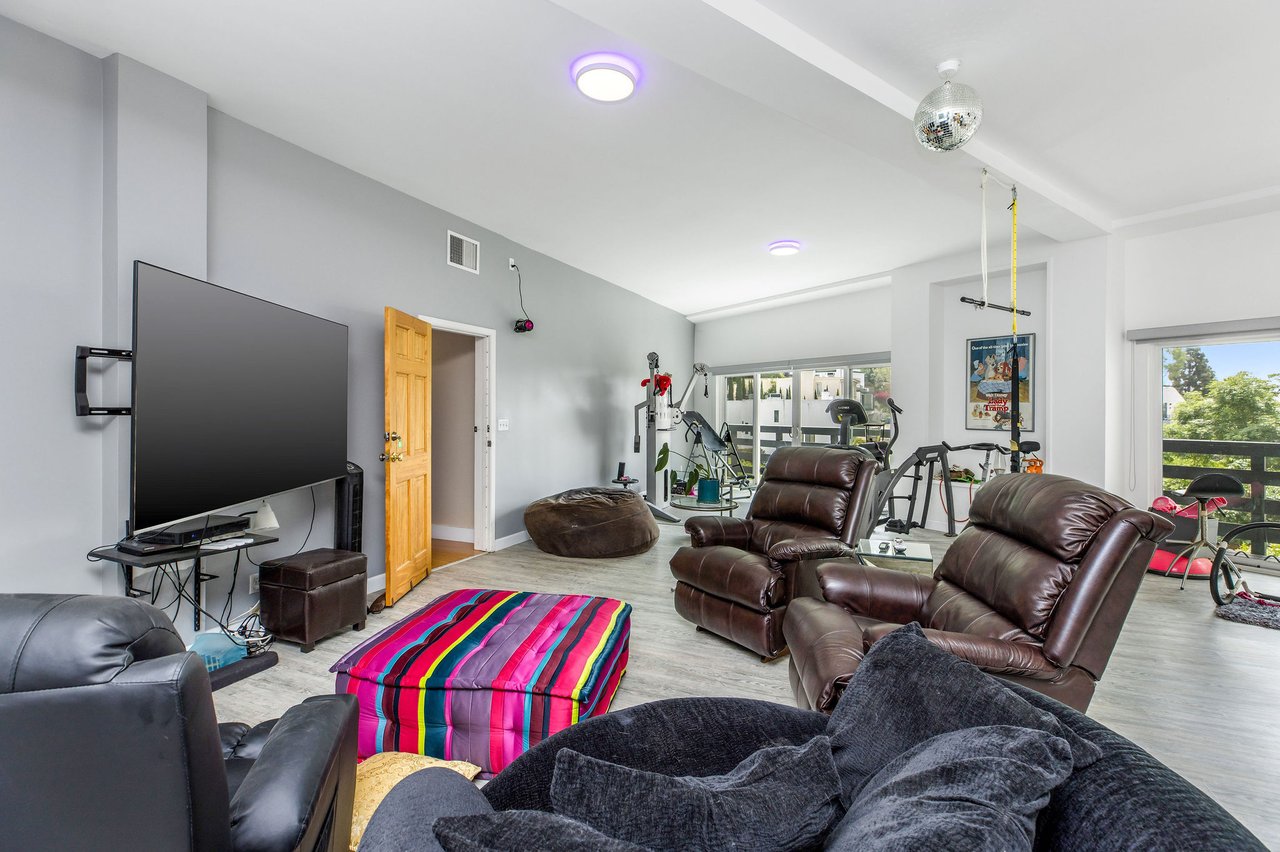 2350 San Marco Dr