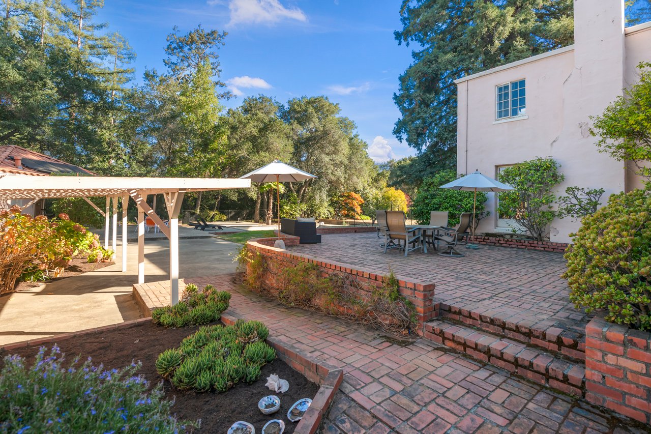 19605 Glen Una Drive