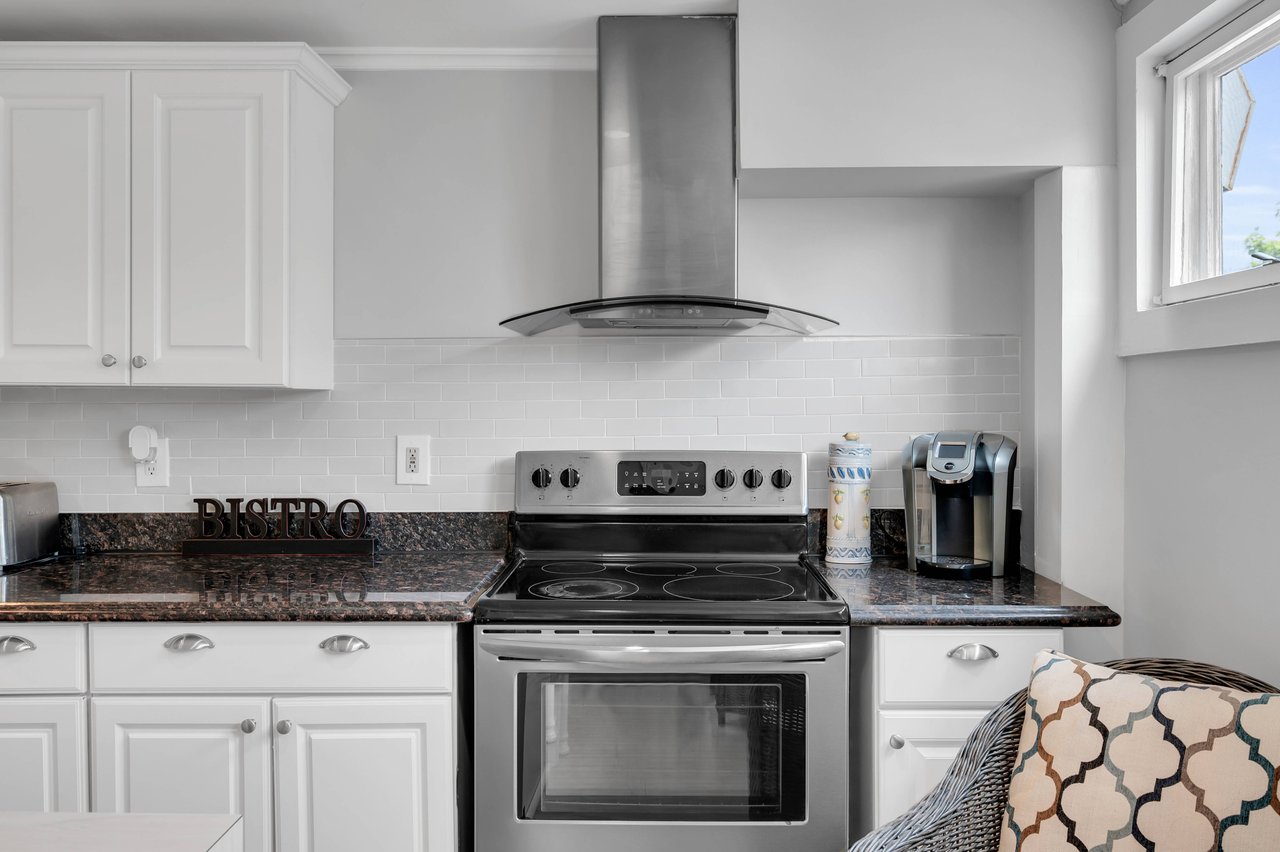 #4 Beautiful Well Design on the First Floor With Outside Deck - Just 3 Homes From Ocean, Bay Head, New Jersey