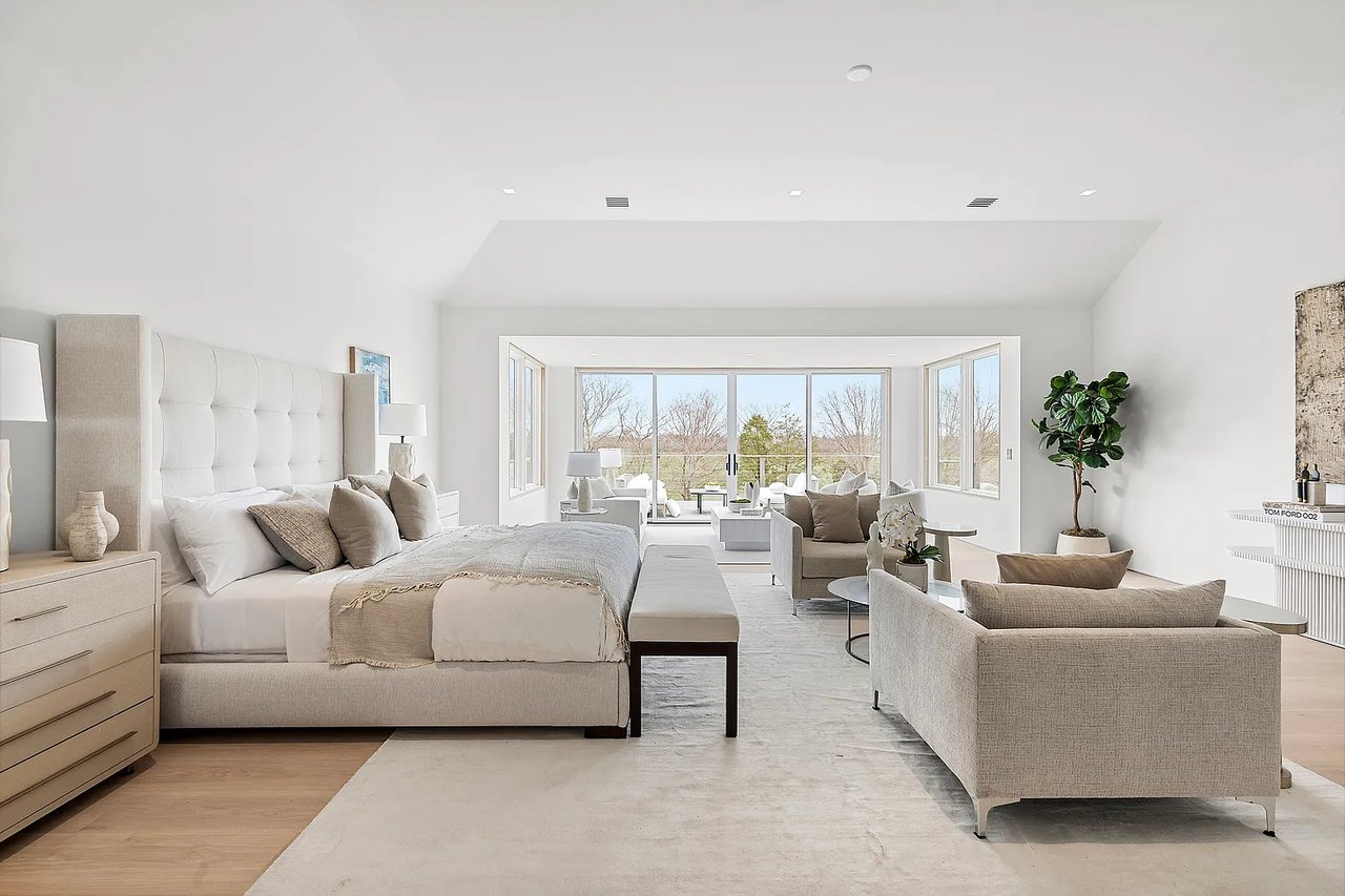 637 Halsey Ln - In Contract