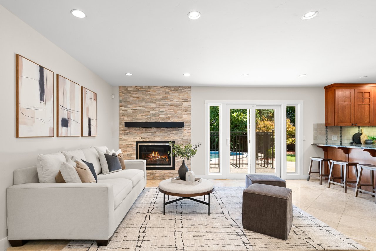 247 Marchmont Dr