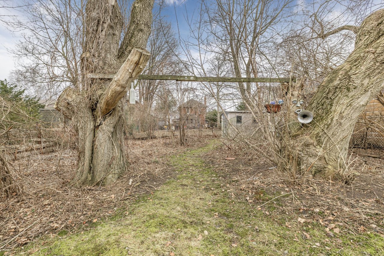 410 Eagle Street, Newmarket, ON L3Y 1K6