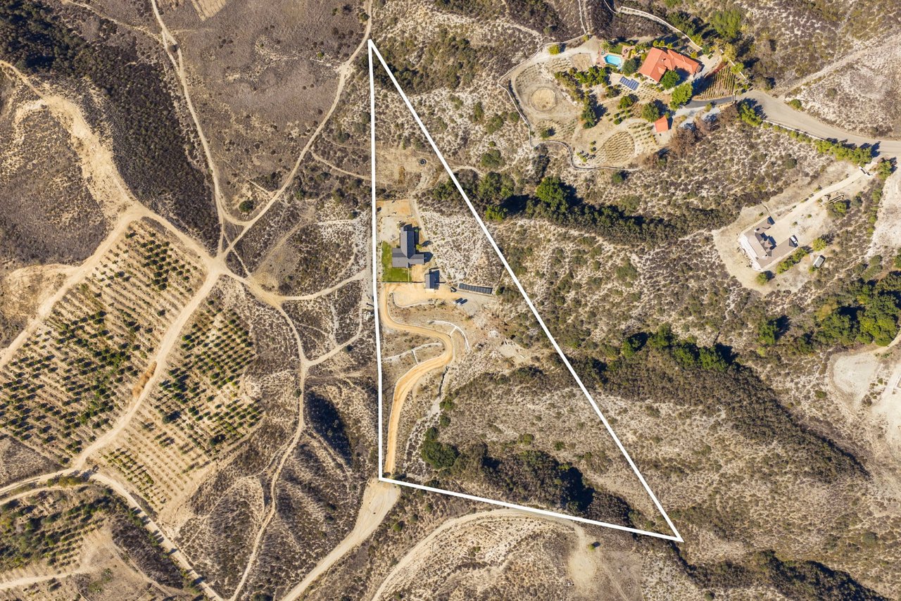 41950 Calle La Escondida